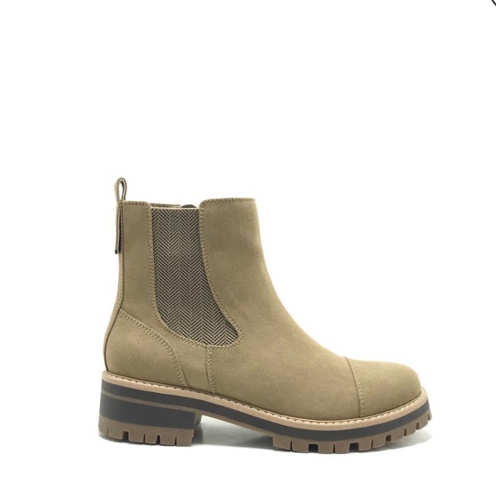 Time and Tru Chelsea Lug Boot